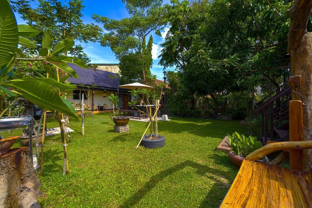 Fantastic Resort Near Town Location BS88