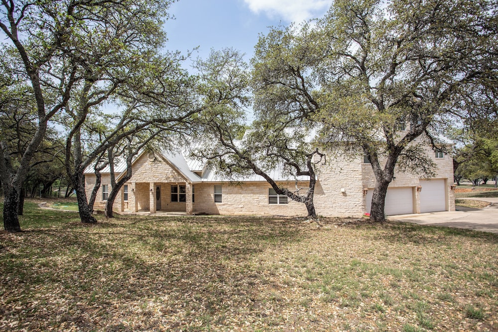 Lakefront 6BR Retreat w Dock & Game Room