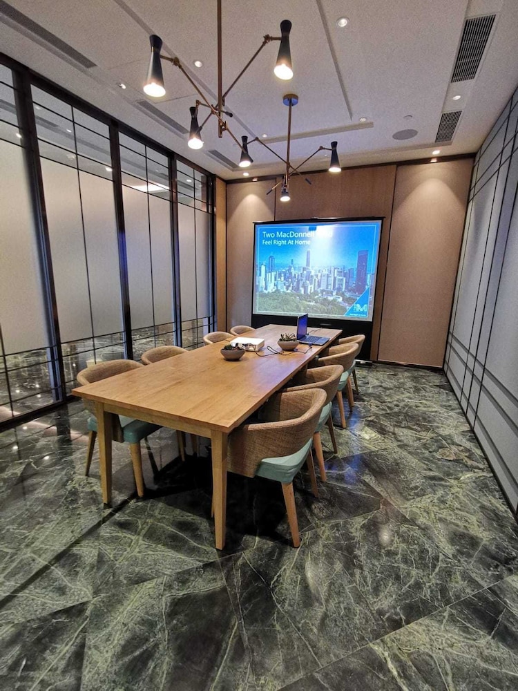 Two MacDonnell Road 3