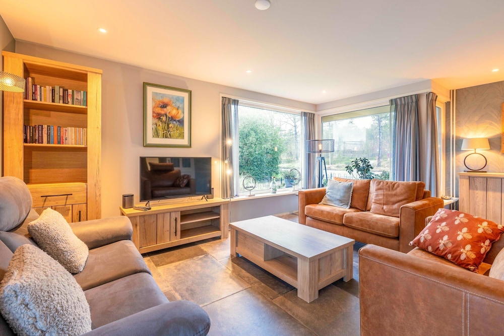 Modern and Attractive Holiday Home for 6 People