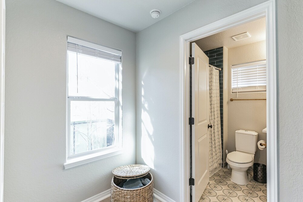 Retreat in Bouldin Creek Walkable to Restaurants - Image 2