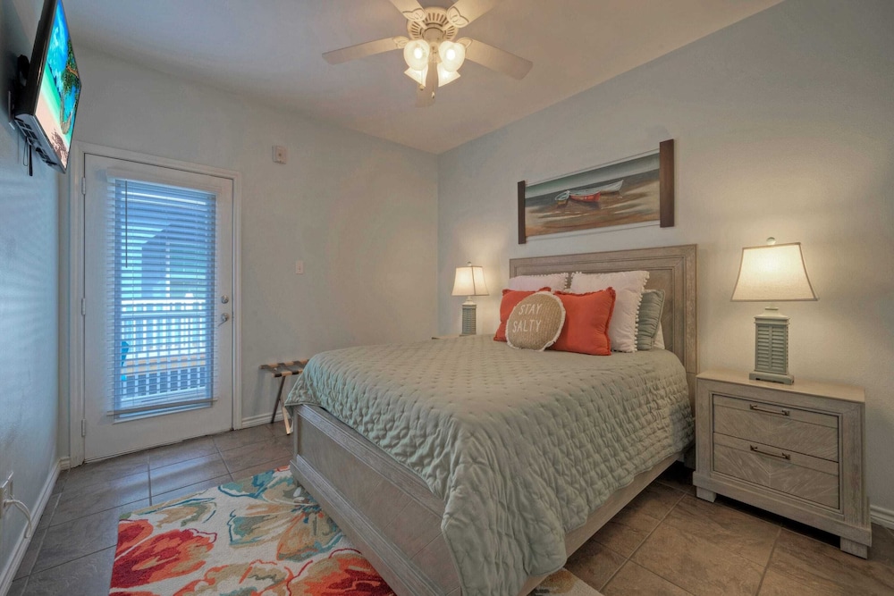 9 Costa Bahia Condos Sleeps 48 + Pool Minutes to the Beach