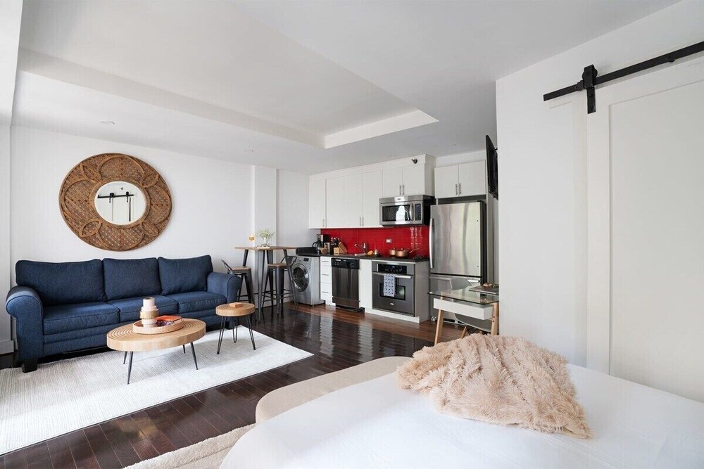 809 Midtown Apartments