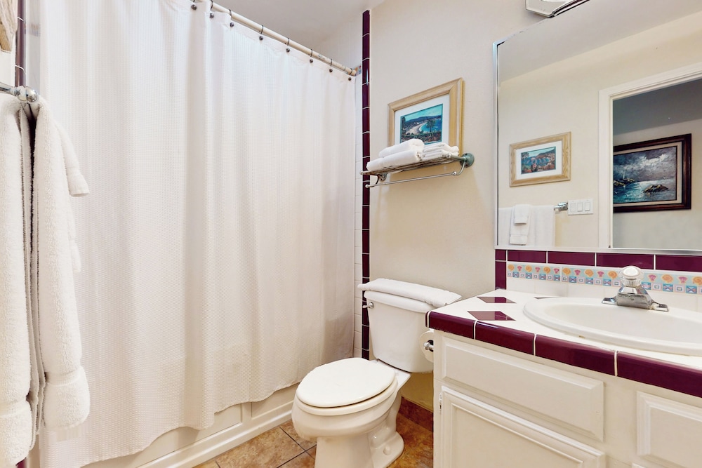 Gulf-view 3BR w/ Patio, Pools, Hot Tubs & Sauna