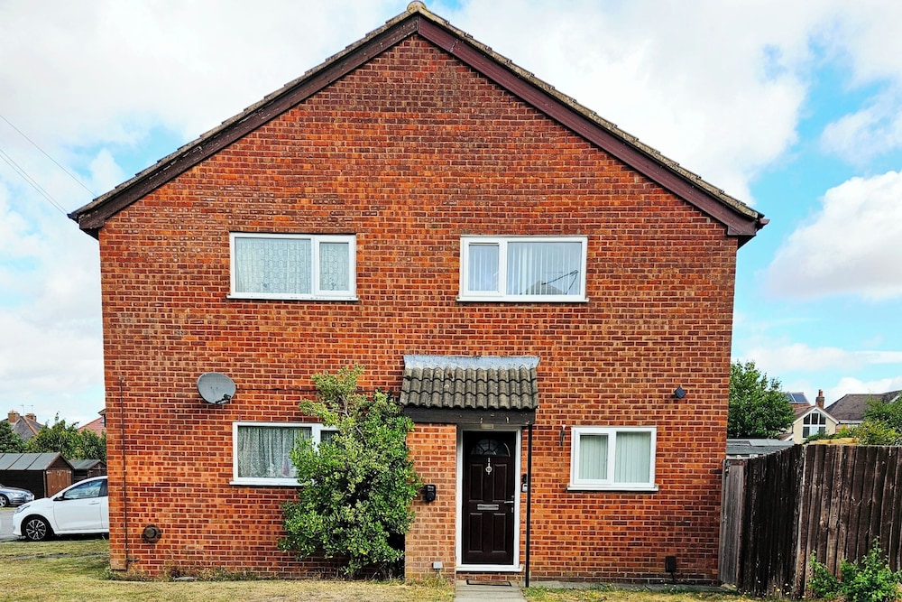 Willow Retreat - House in Burbage- Sleeps2- Garden