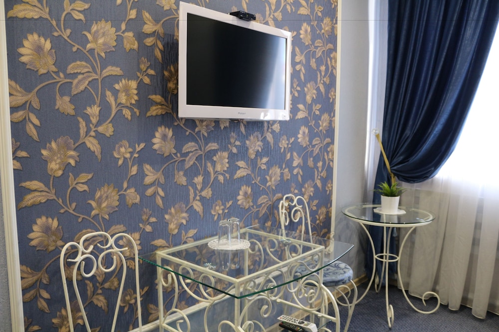 Gostiny Dvor Hotel - Hostel