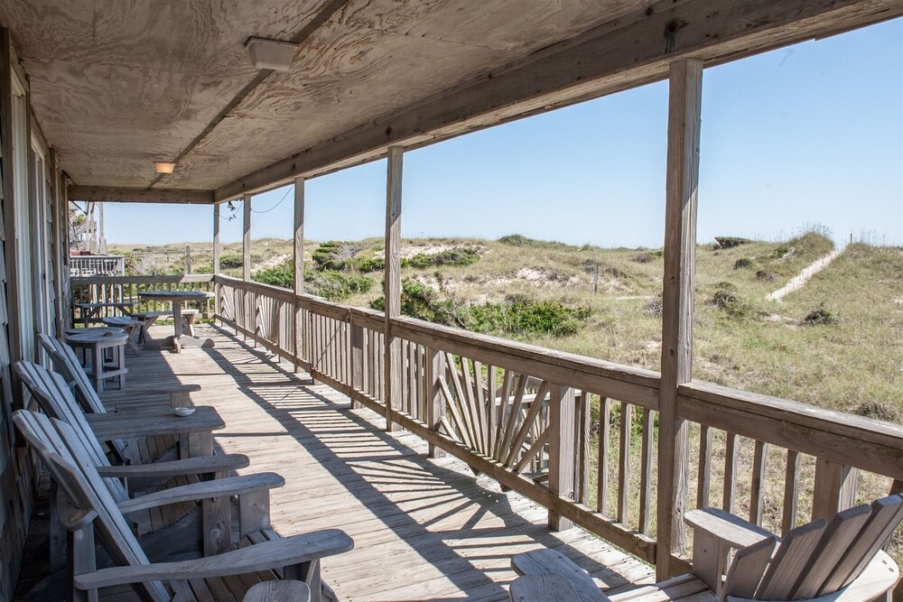 Time / Tide 4 Bedroom Cottage by RedAwning
