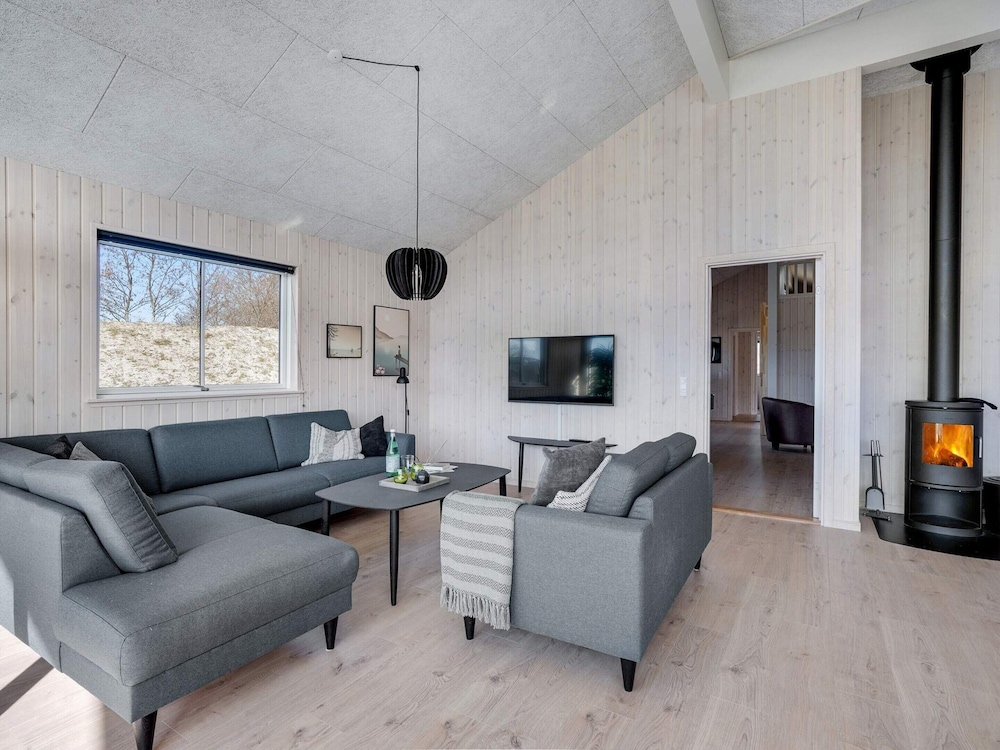 5 Star Holiday Home in Albaek
