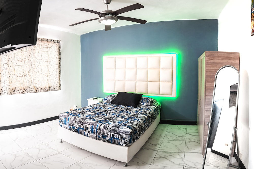 $ PROMO $ 3 Bedrooms with Bathrooms apartment & Jacuzzi in Lleras park @Poblado