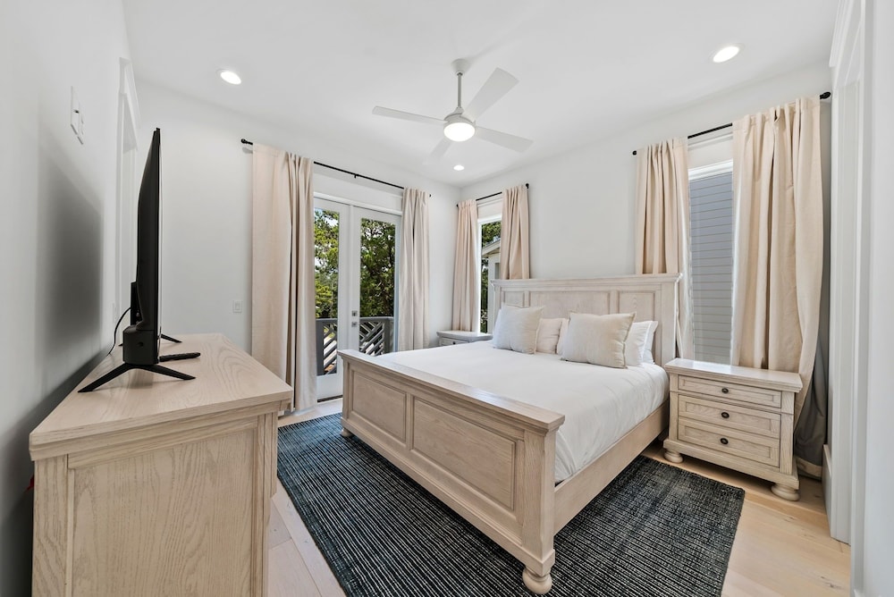 Magnolia Tides 6 Bedroom Home