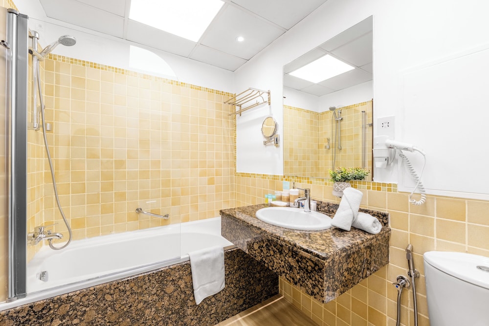 Luxe Marina View Retreat - 2BDRM