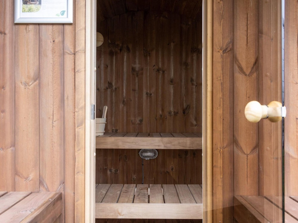 Eco Villa in Latour With Garden Sauna