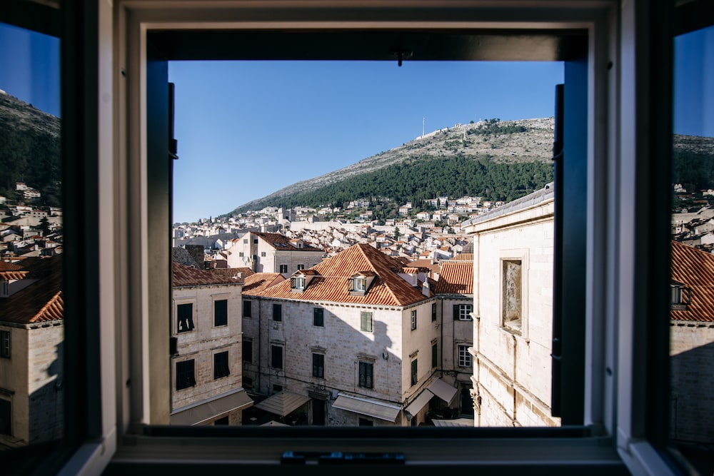 Panorama Old Town apartment by DuHomes