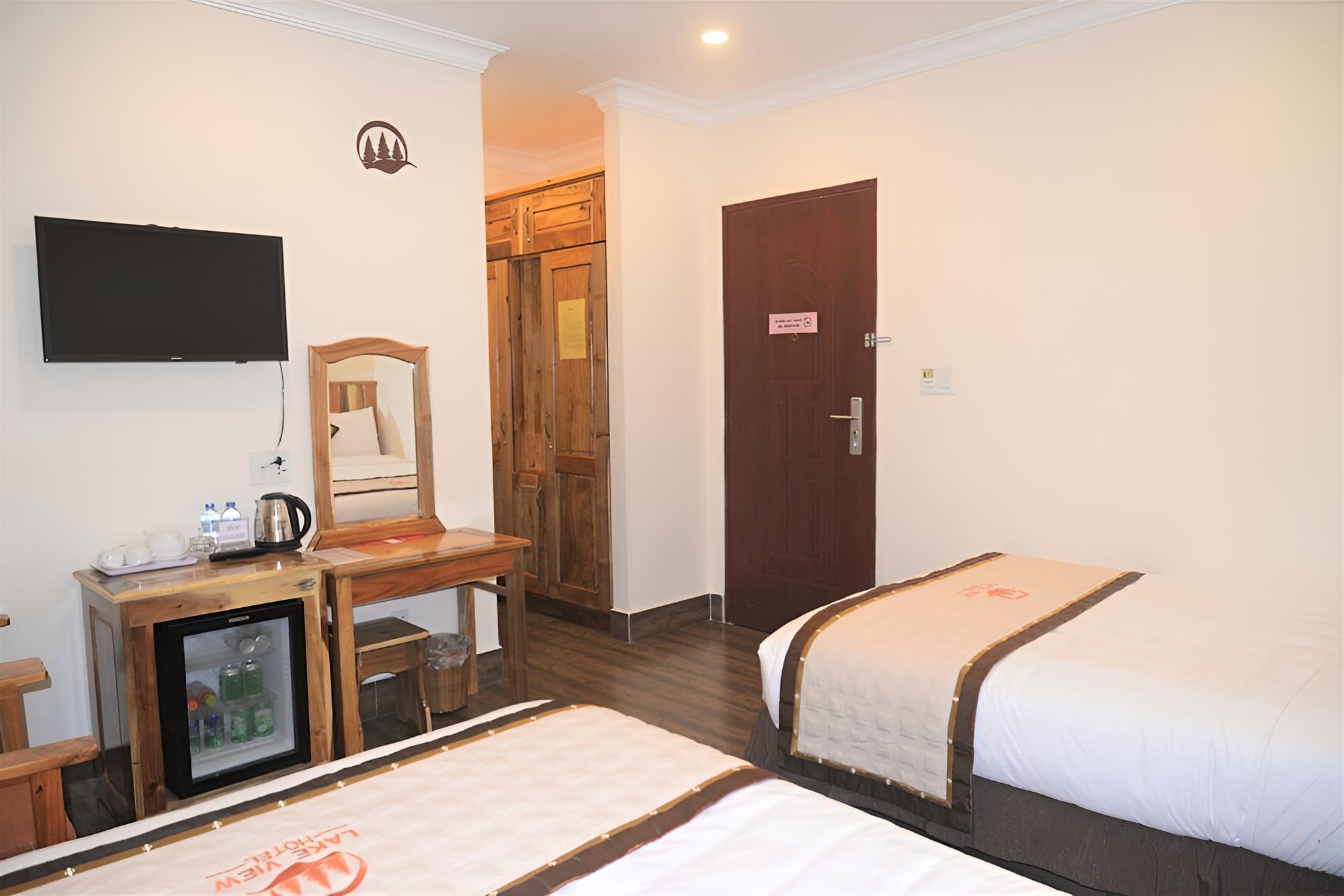 Lake View Hotel