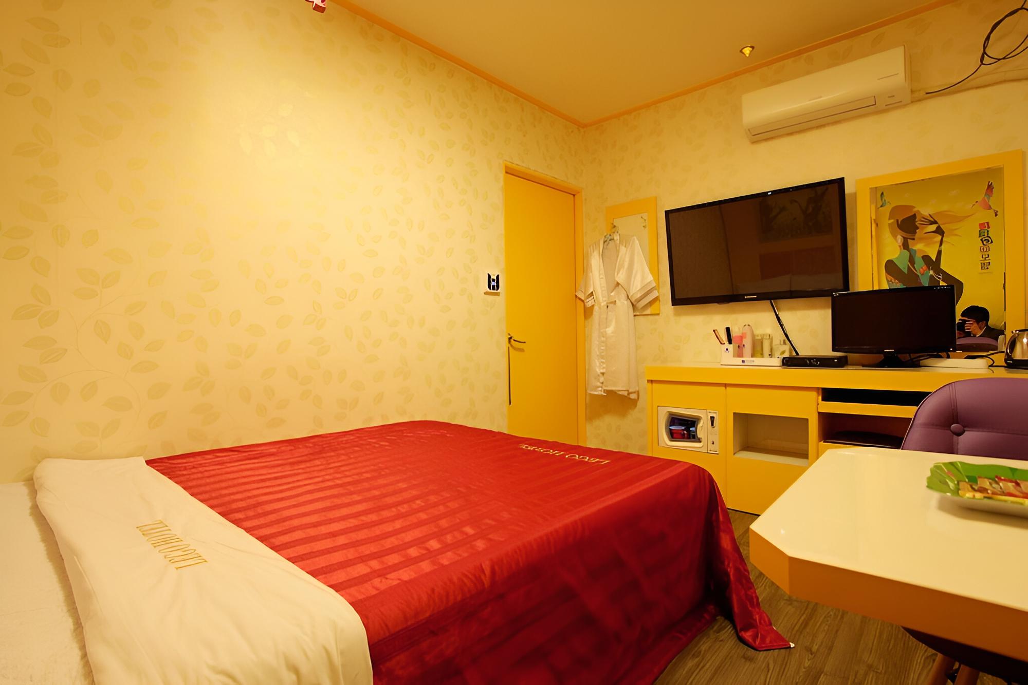 Chuncheon LEO Hotel view 3