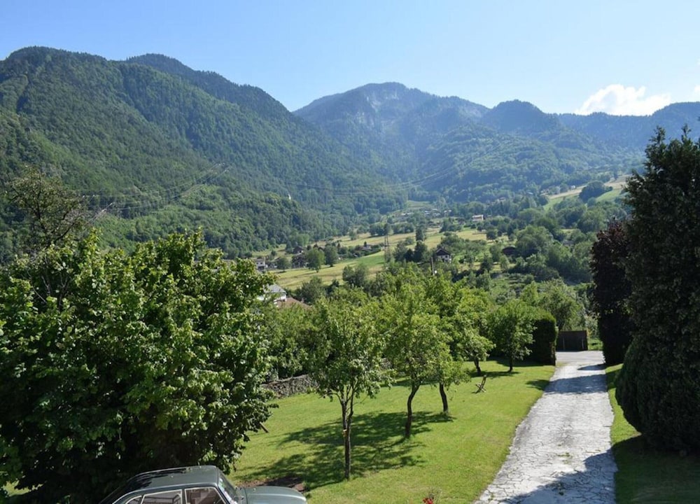 Studio in Doucy at the Foot of Ski Slopes