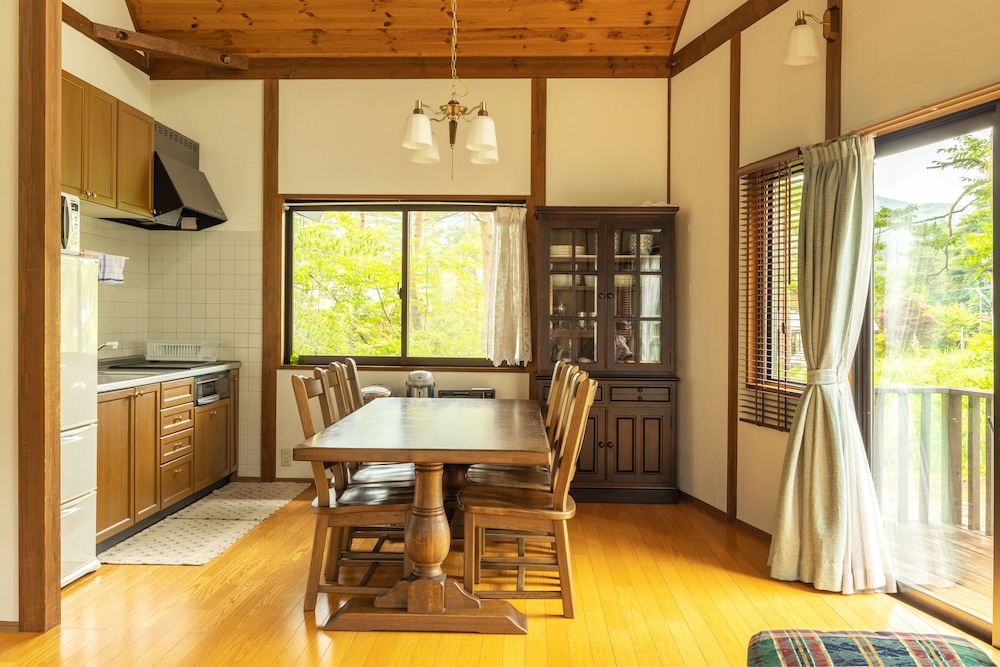 Reposer Hakuba