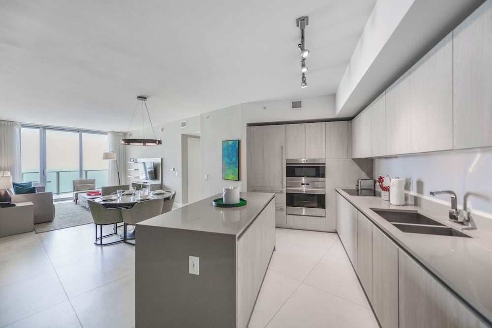 Ocean View Condo Near the Beach