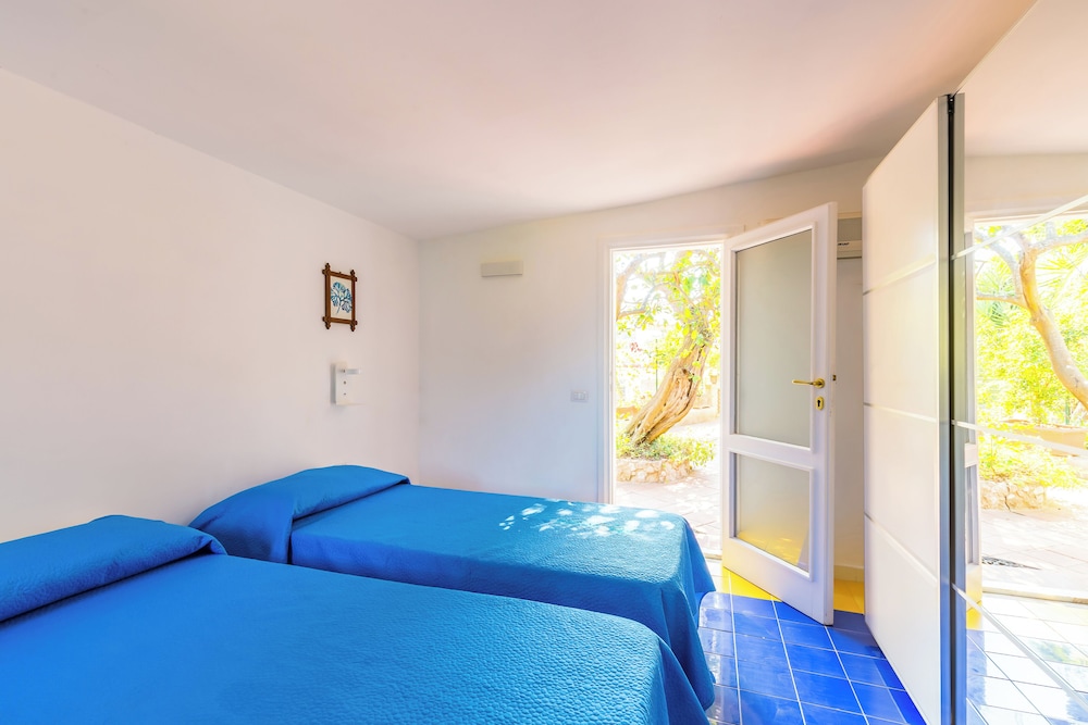 Capri Turquoise by Napoliapartments