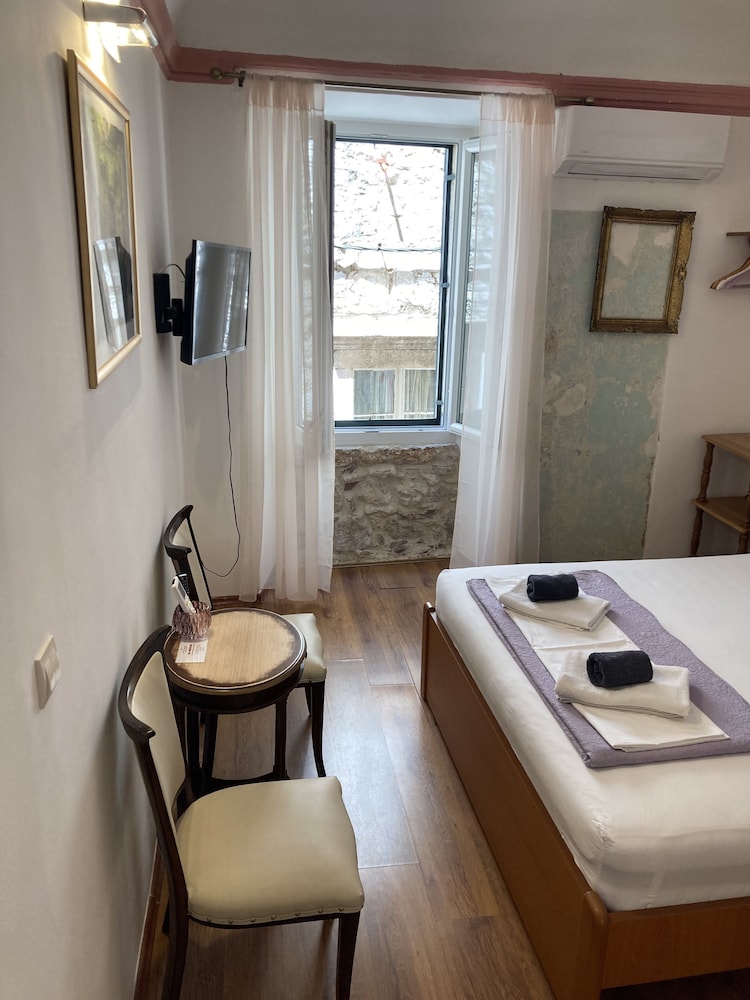 Rooms Vicelic Guest House