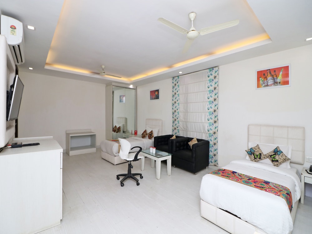 OYO 12346 Siris Inn