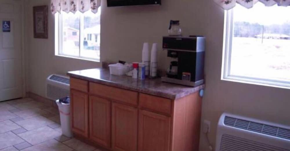 City Heart Inn  Suites - Property Image 8