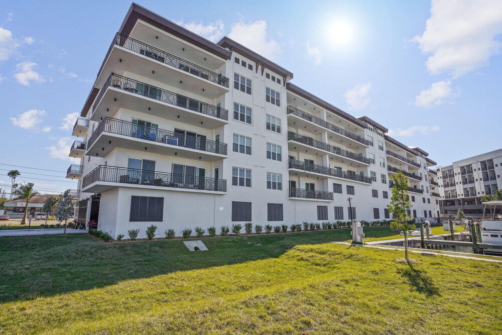 The Harbor Condo 503 - Premier