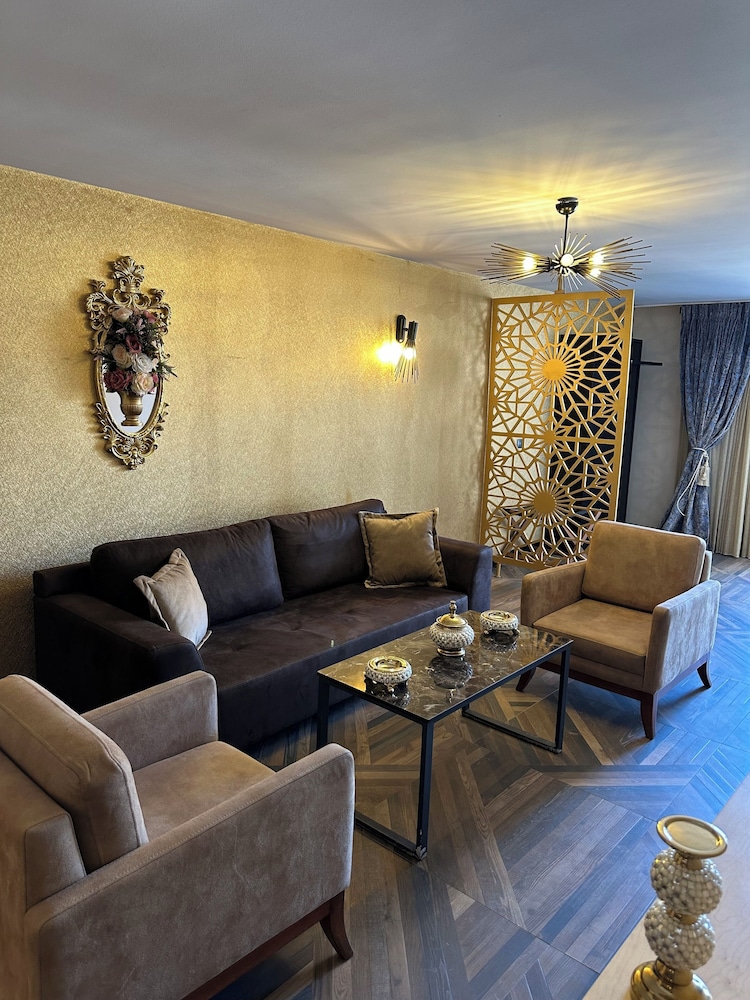 Royal Çeşme Otel - Image 11
