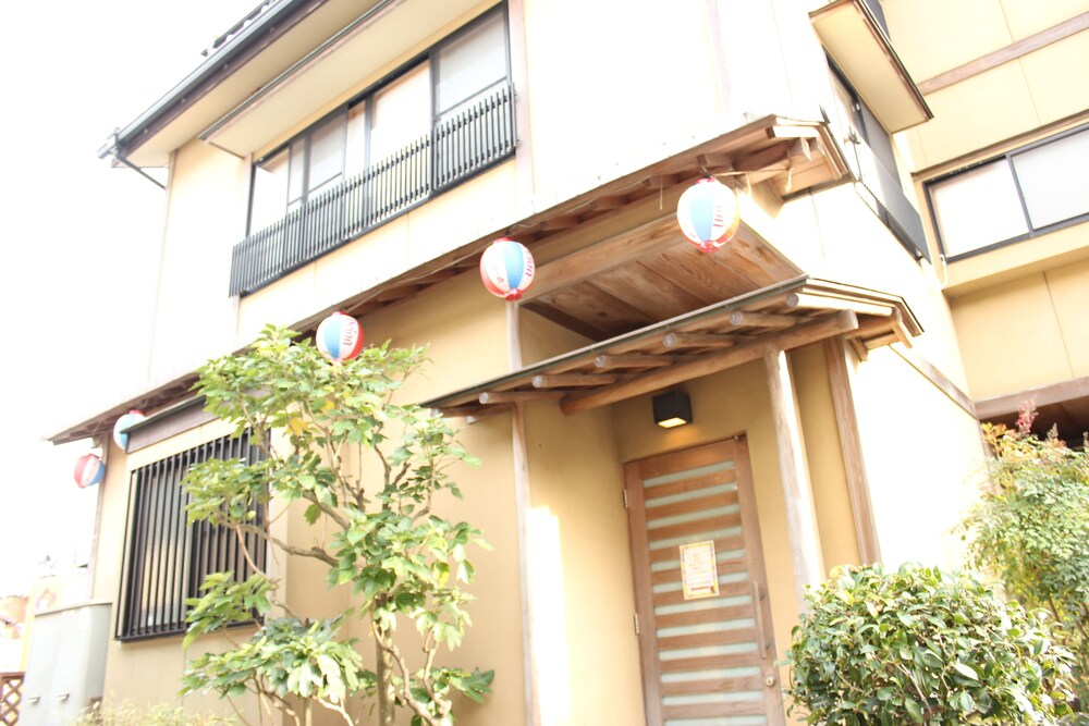 Okinawa Minshuku Kariyushi Honkan