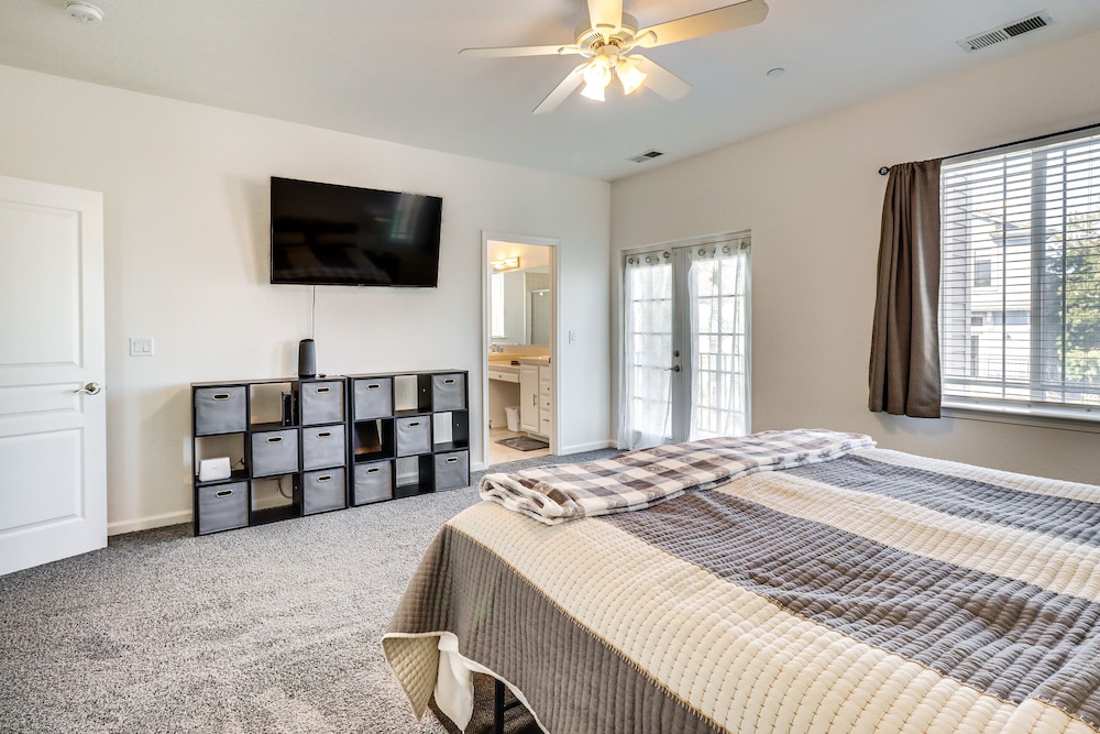 Sparks Home w/ Lake Access, 5 Mi to Downtown Reno! - Property Image 31
