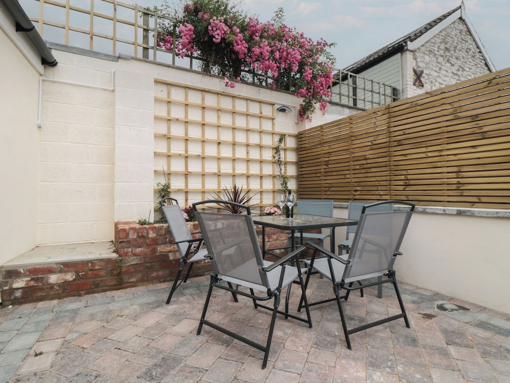 2 Staveley Cottages