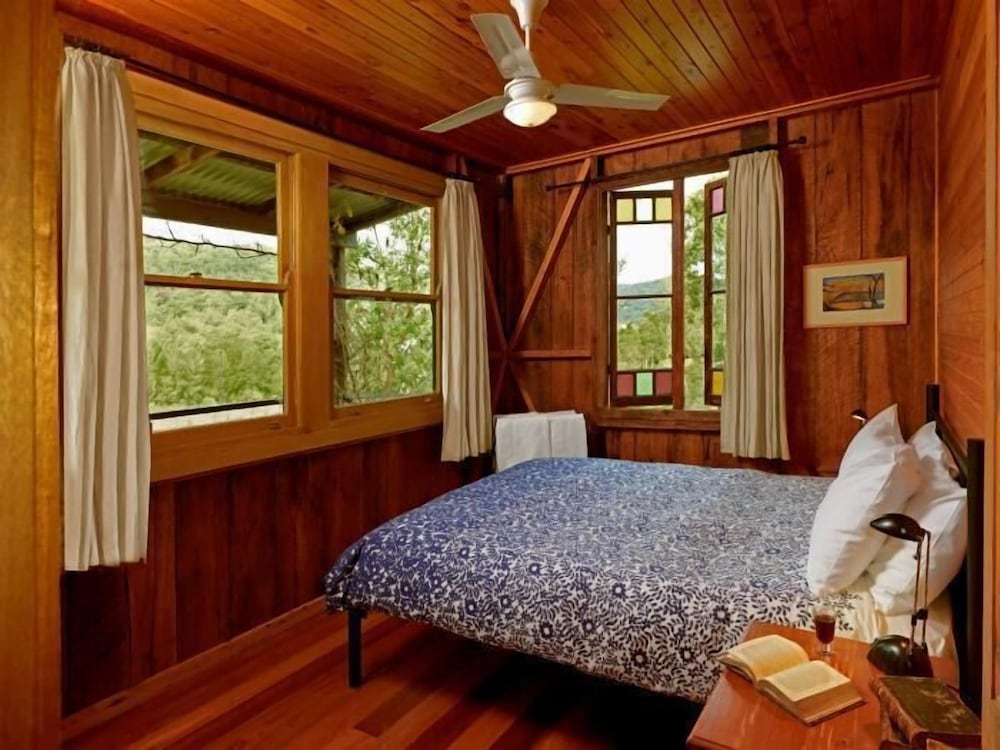 Cedar Creek Cottages