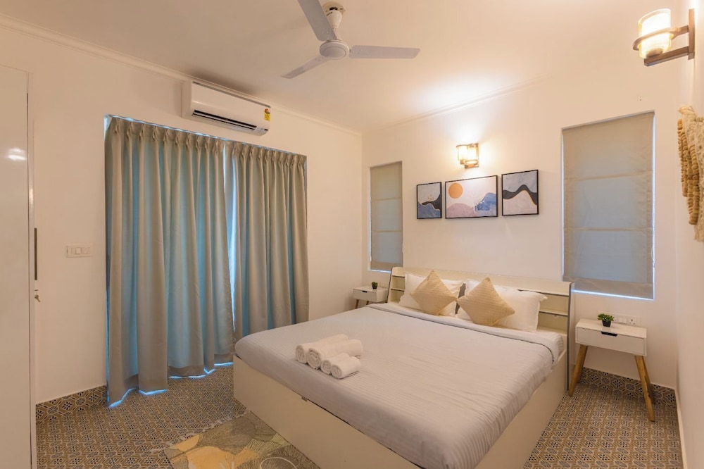 Palm Retreat 1BHK Pool & Field Views