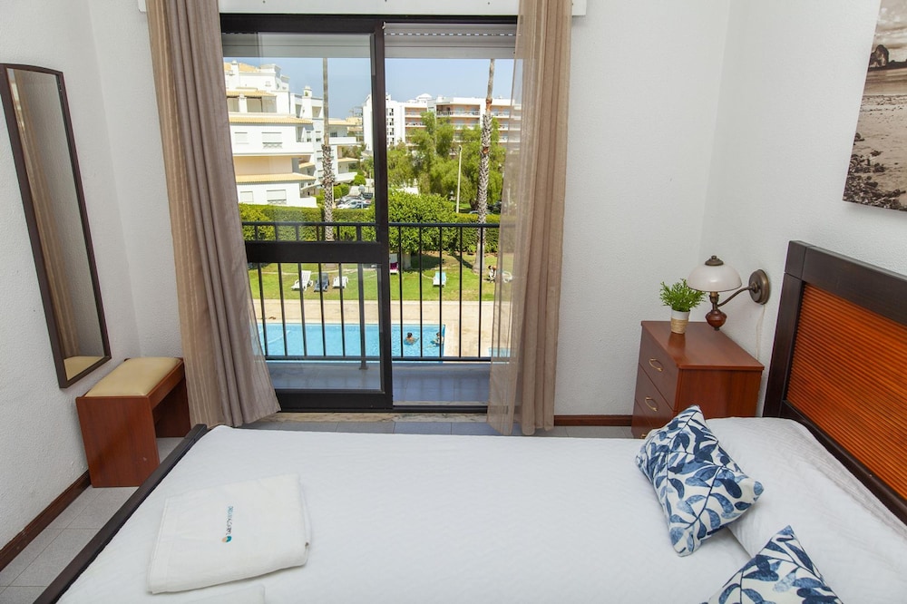 B97 - Flor da Rocha Apartment in Portim o