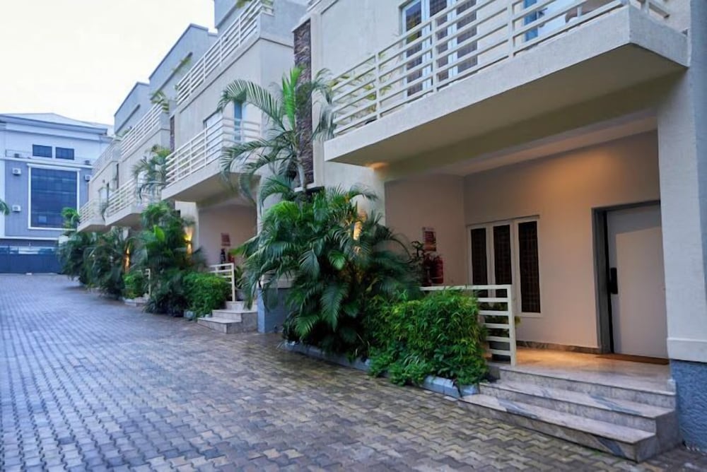 Green House Hotels and Apartments