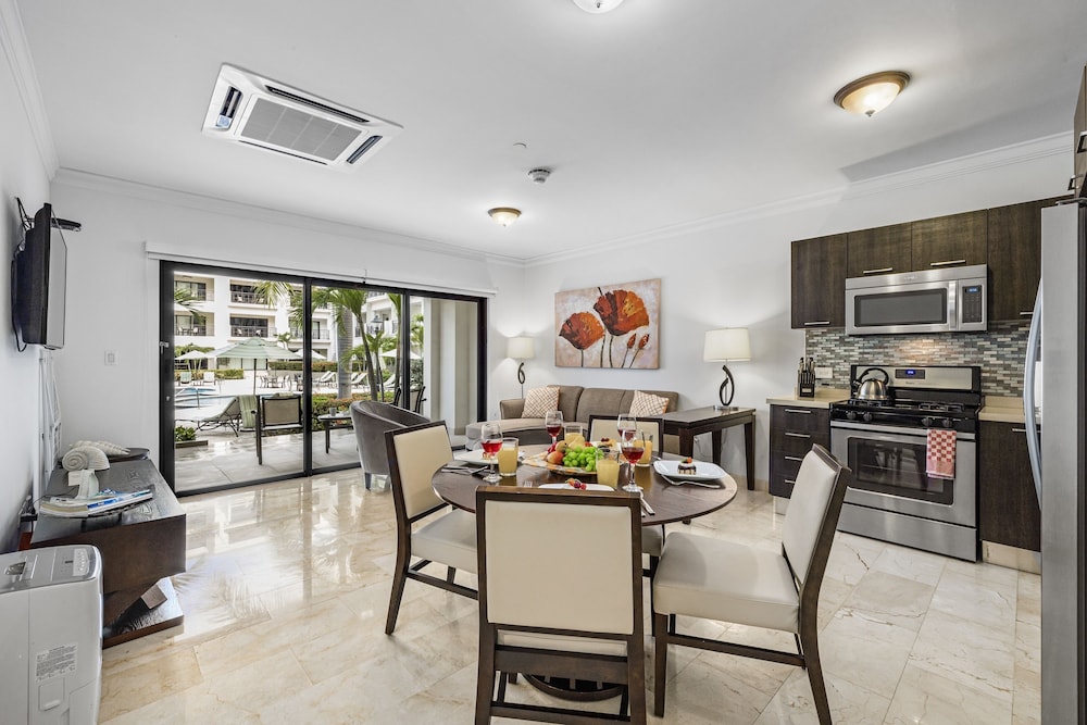 Palm Aruba Condos