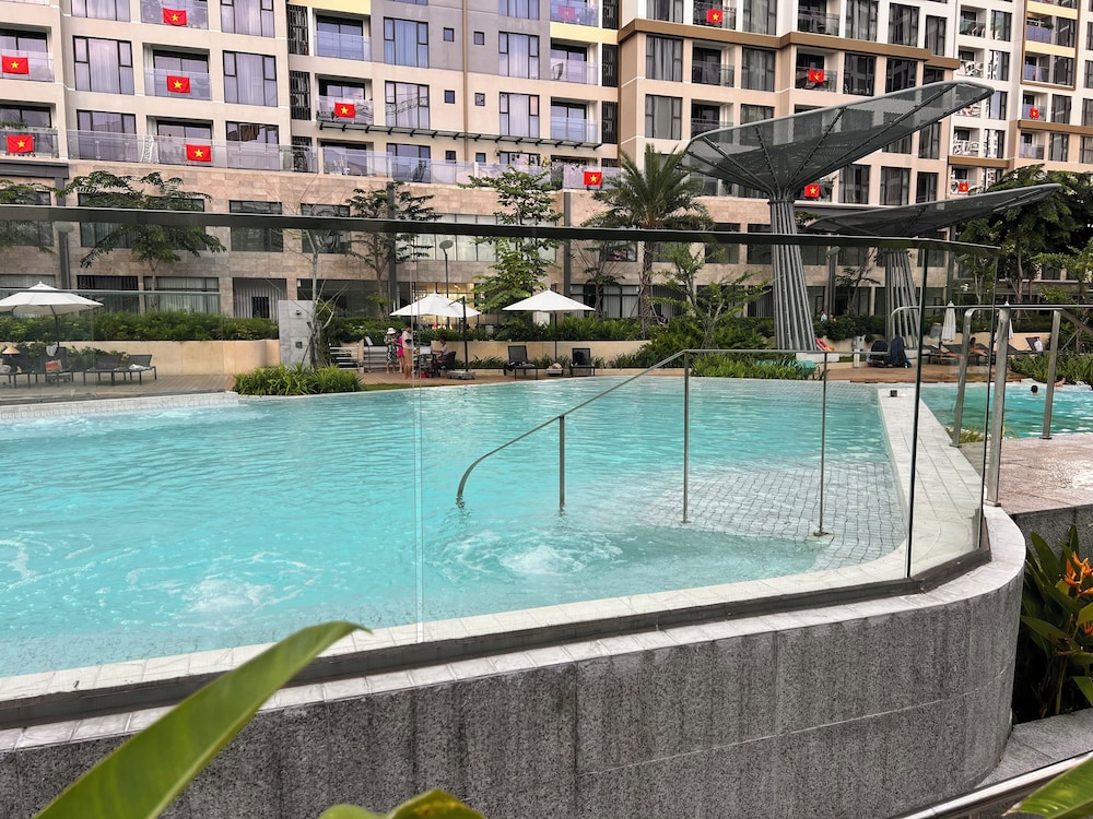 Vinhomes Grand Park-Masterise Center