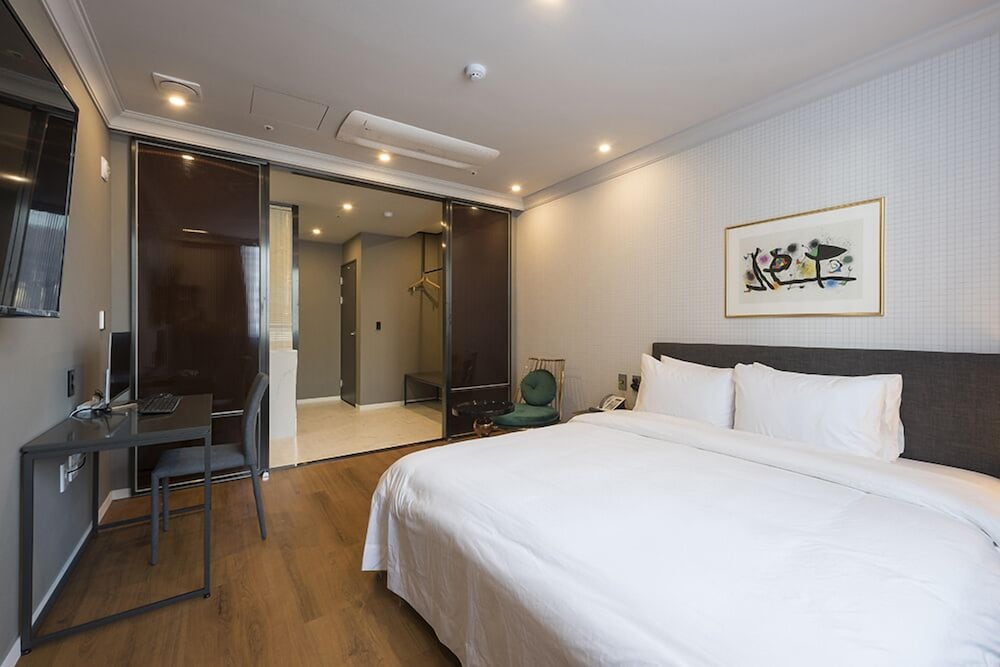 Zad Elmosafer Guest House