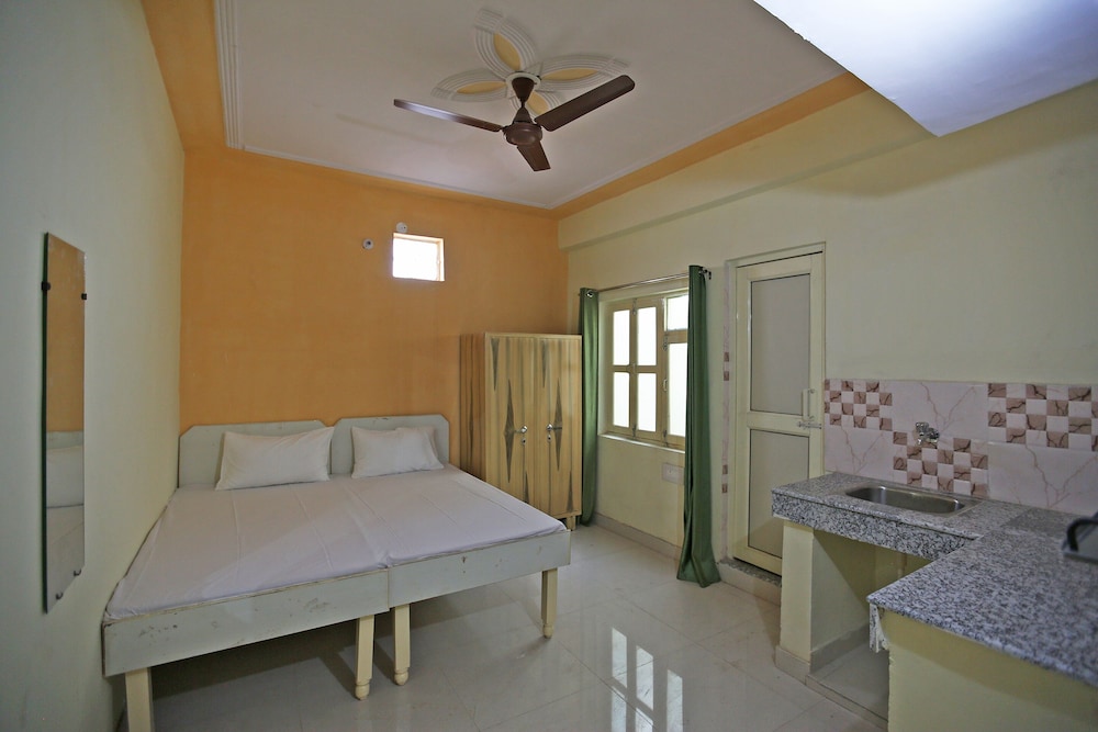 SPOT ON 48911 Sukhrali Residency - Property Image 18