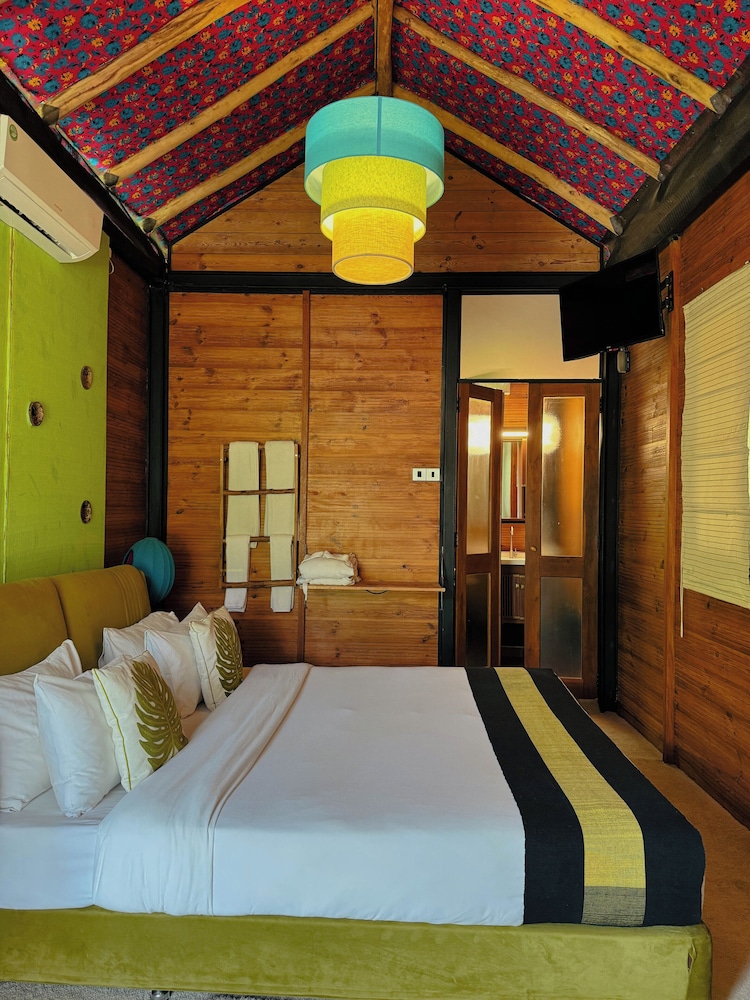 O2 Villas Ella