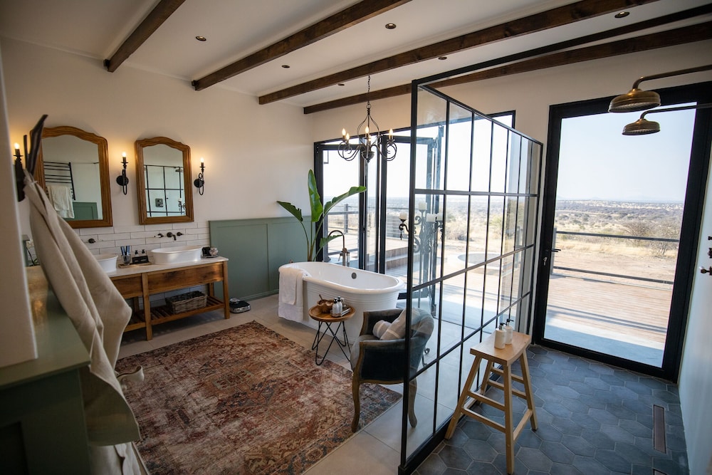 Otjiwa Safari Lodge