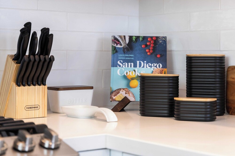 Coastal-chic Newport Stay Steps to the Beach, Dining & Boardwalk Optional Add-on Unit