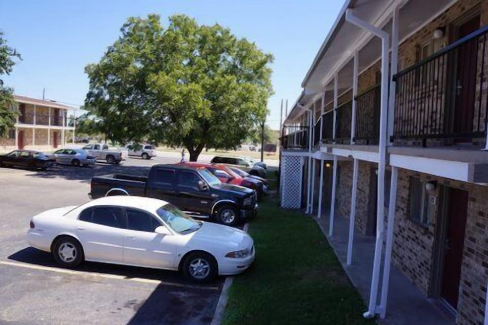 Ranch House Inn and Suites