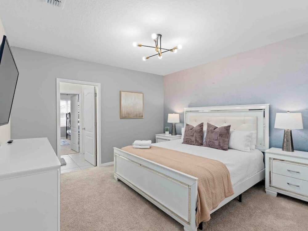 Super Comfy- 7BD 5 5BA Sleep s 22 w Amenities