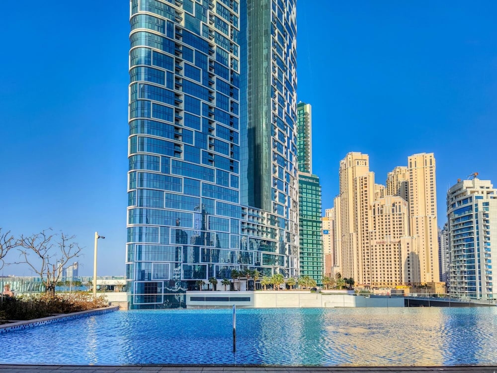 Exclusive Sea View Apartment on the Arabian Gulf