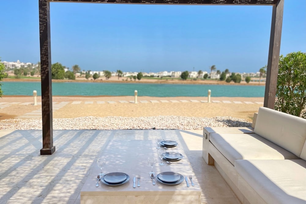 Xuru Stays I Poised & Pearly 3 BDR Villa @ Cyan El Gouna