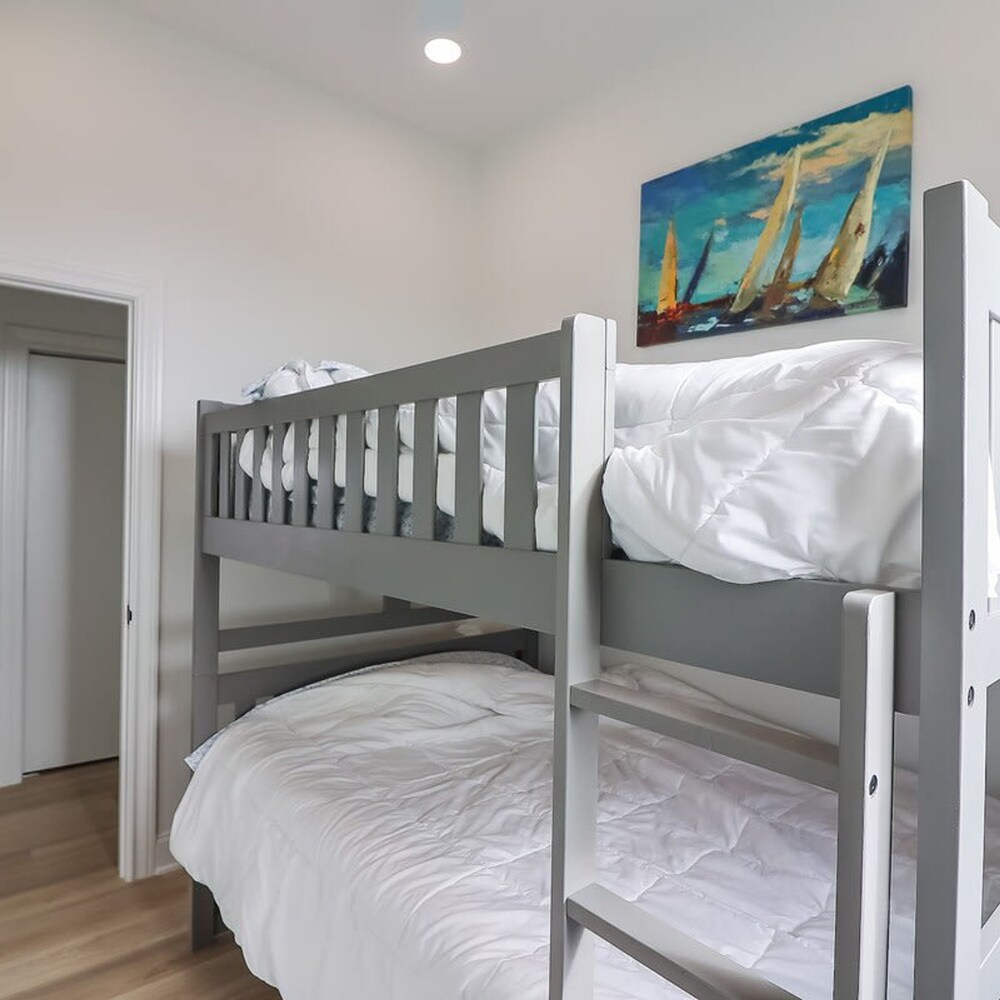 Unforgettable Vacation Getaway in Treasure Island