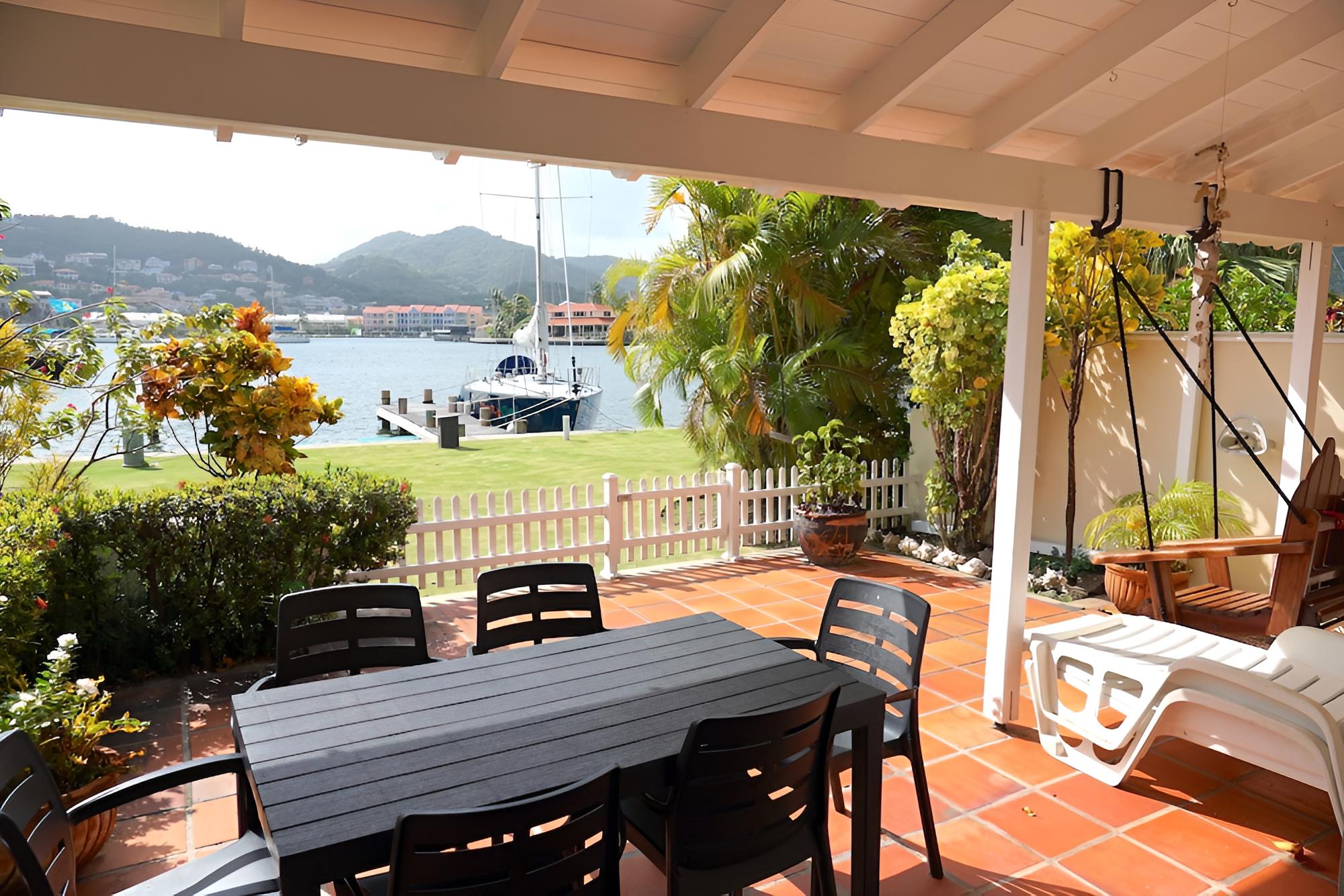 Admiral's Quay #5 - Comfortable Townhouse 3 Bedroom Townhouse by RedAwning view 3