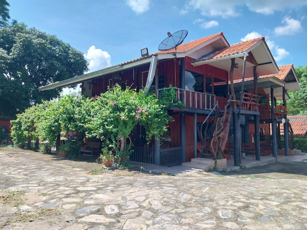 Bamboo River House Kaeng Krachan