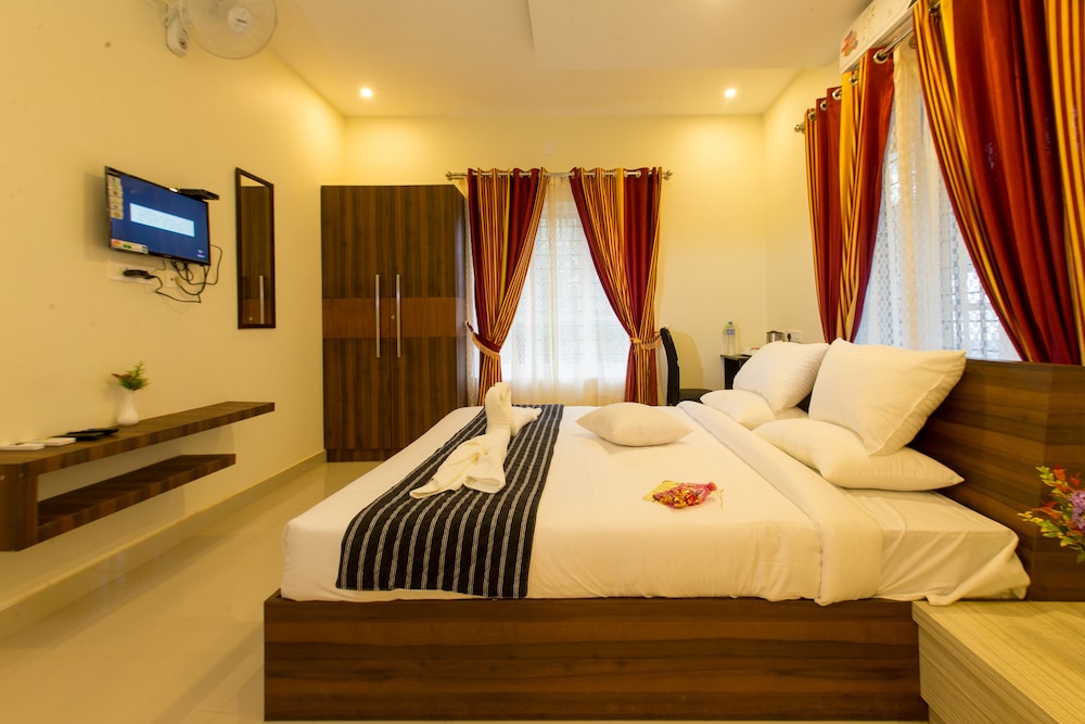Girassol serviced villa